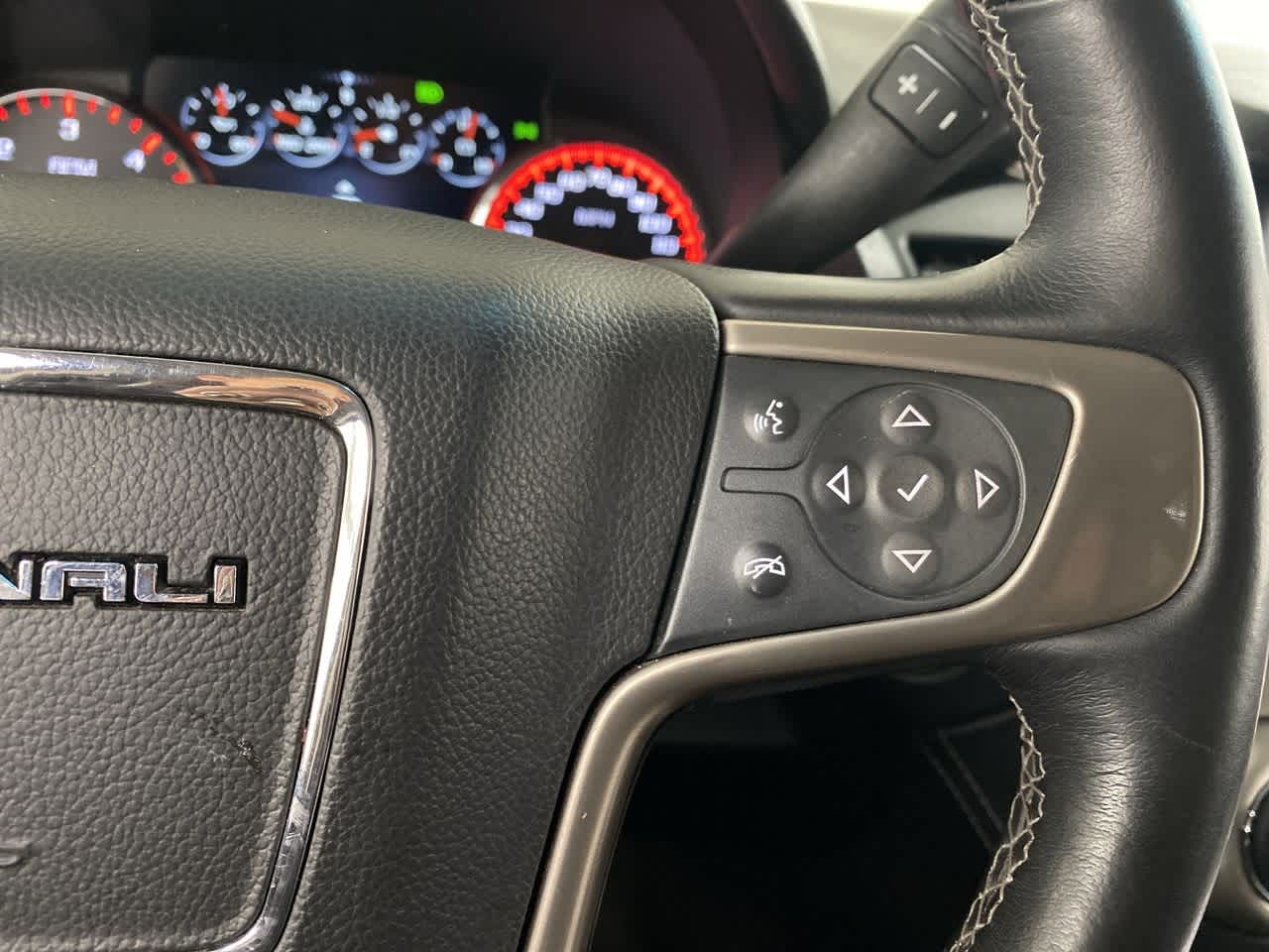 Thumbnail: 2016 GMC Yukon - 23