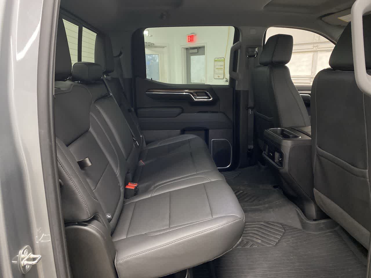 Thumbnail: 2023 Chevrolet Silverado 1500 - 17