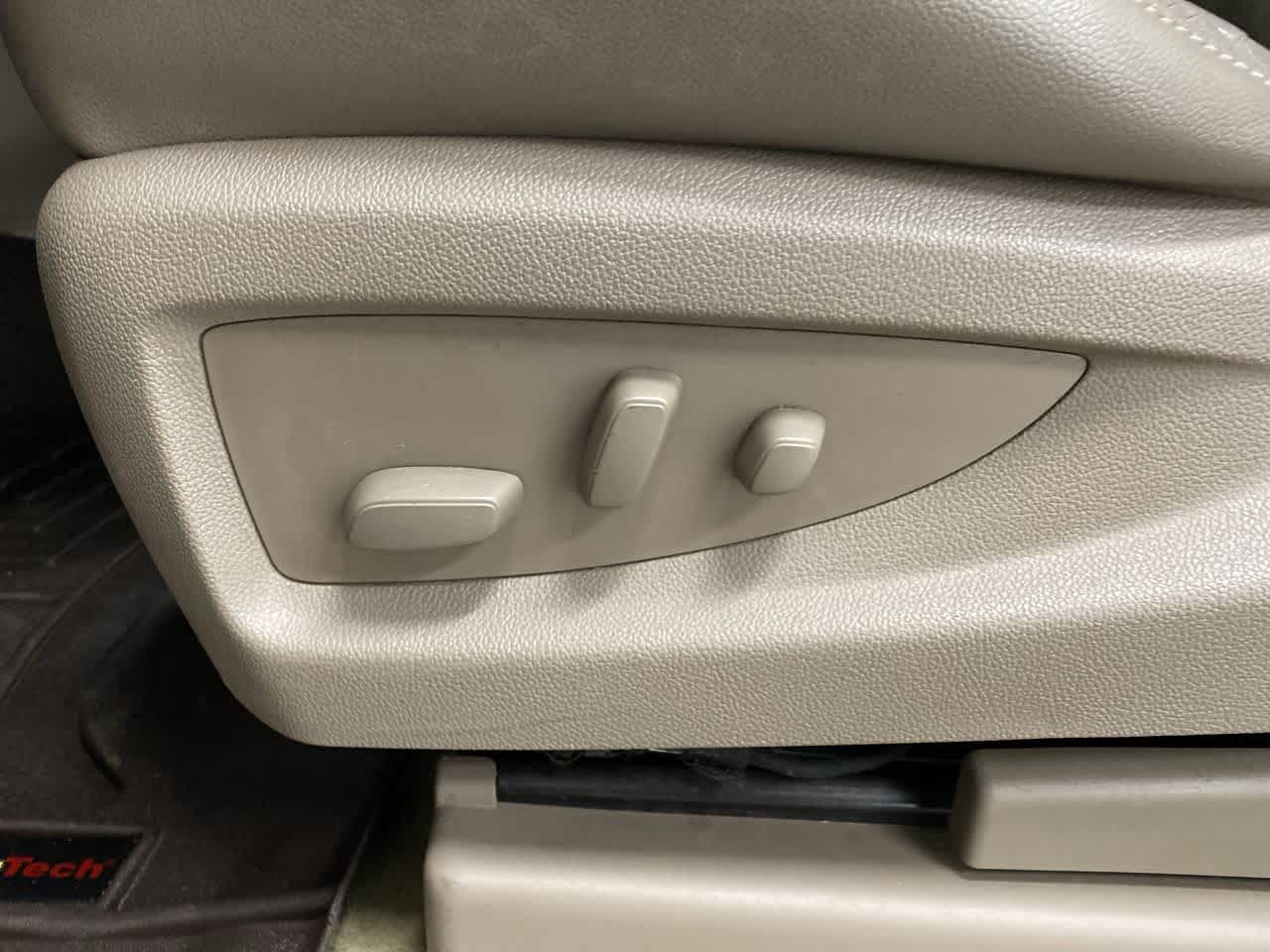 Thumbnail: 2015 GMC Yukon - 14