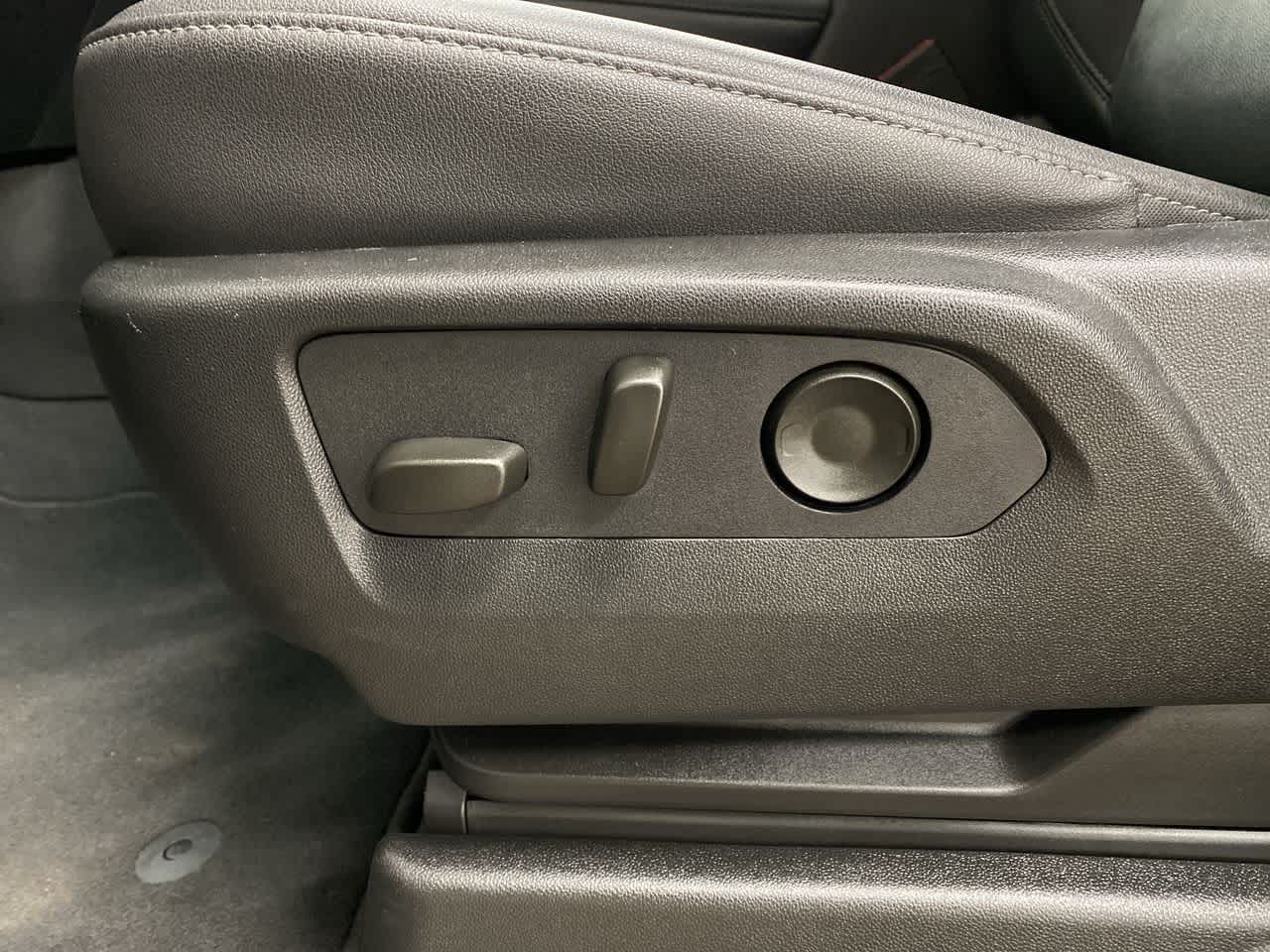 Thumbnail: 2025 Chevrolet Tahoe - 14