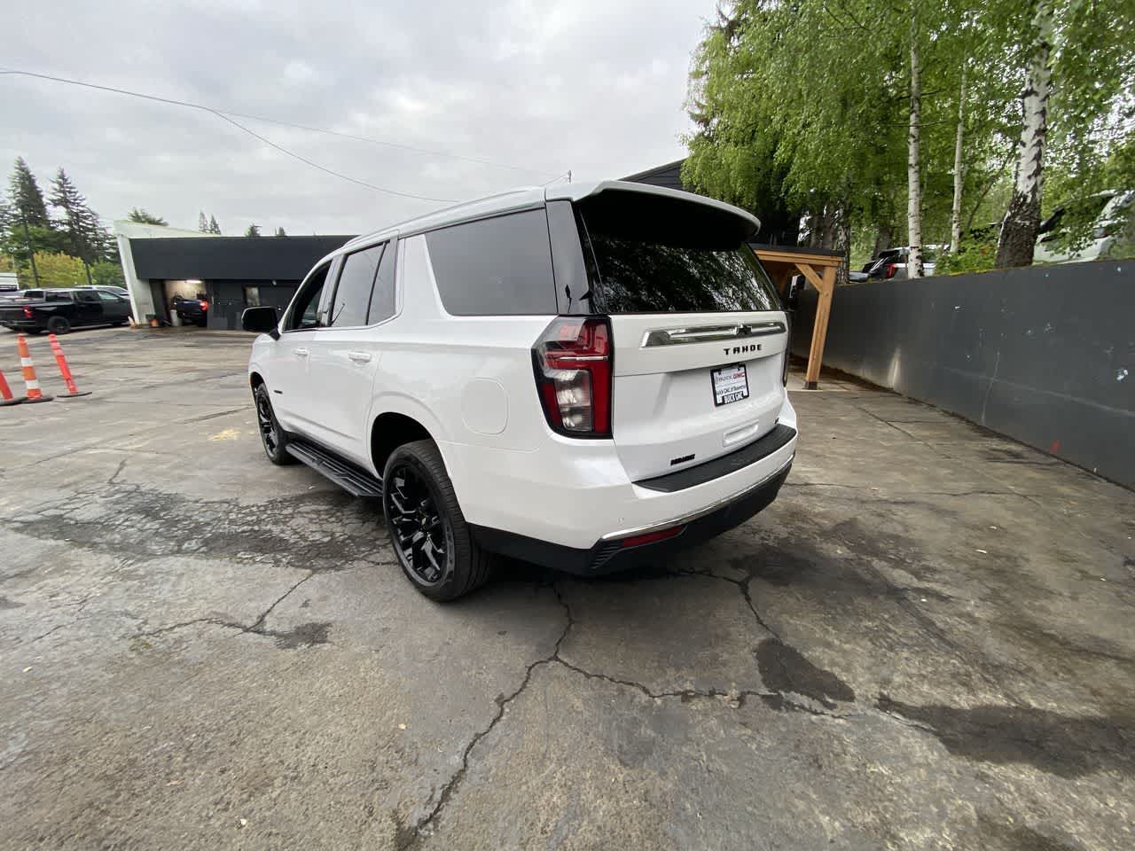 Thumbnail: 2023 Chevrolet Tahoe - 4