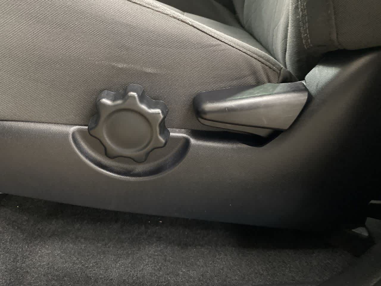 Thumbnail: 2018 Toyota Tacoma - 14