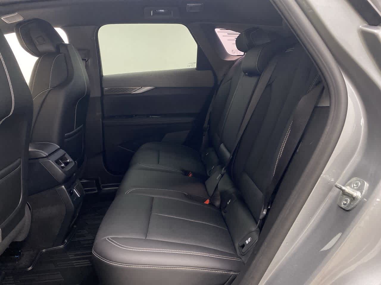 Thumbnail: 2025 Cadillac Optiq - 18