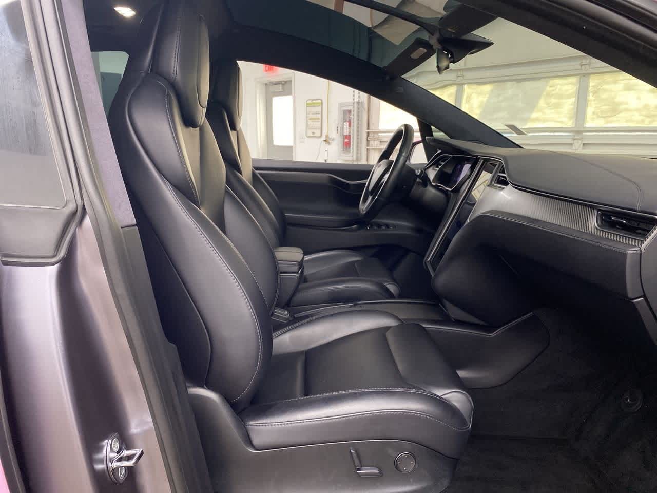 Thumbnail: 2018 Tesla Model X - 18