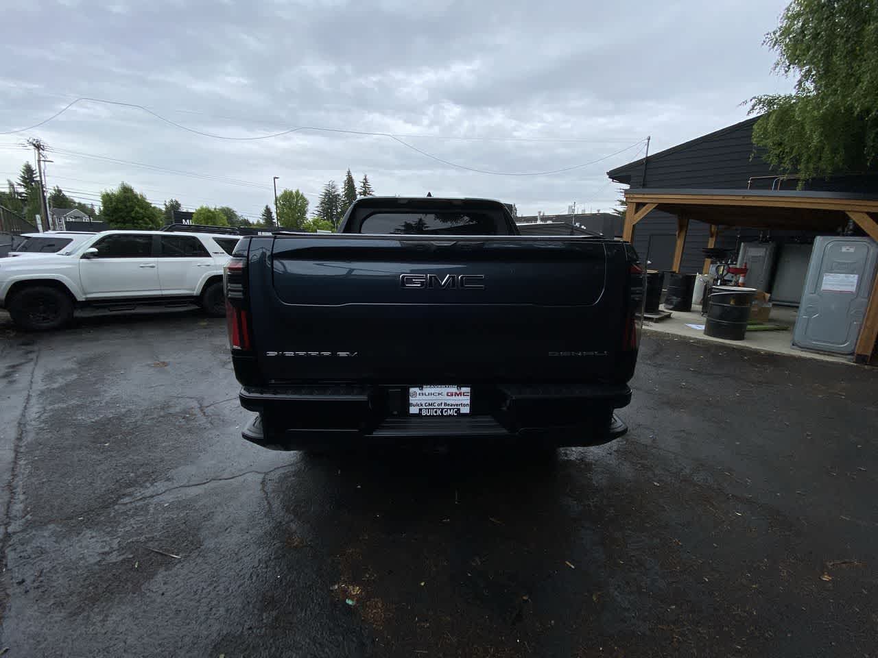 Thumbnail: 2025 GMC Sierra EV - 5