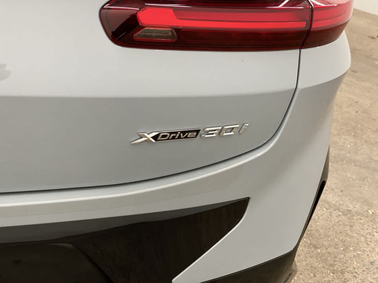 Thumbnail: 2022 BMW X4 - 11