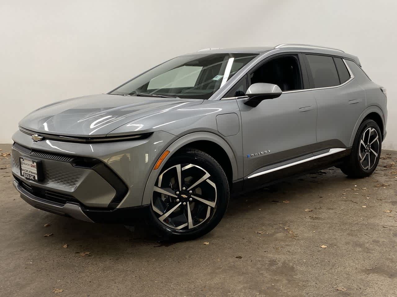 2025 Chevrolet Equinox EV LT's photo