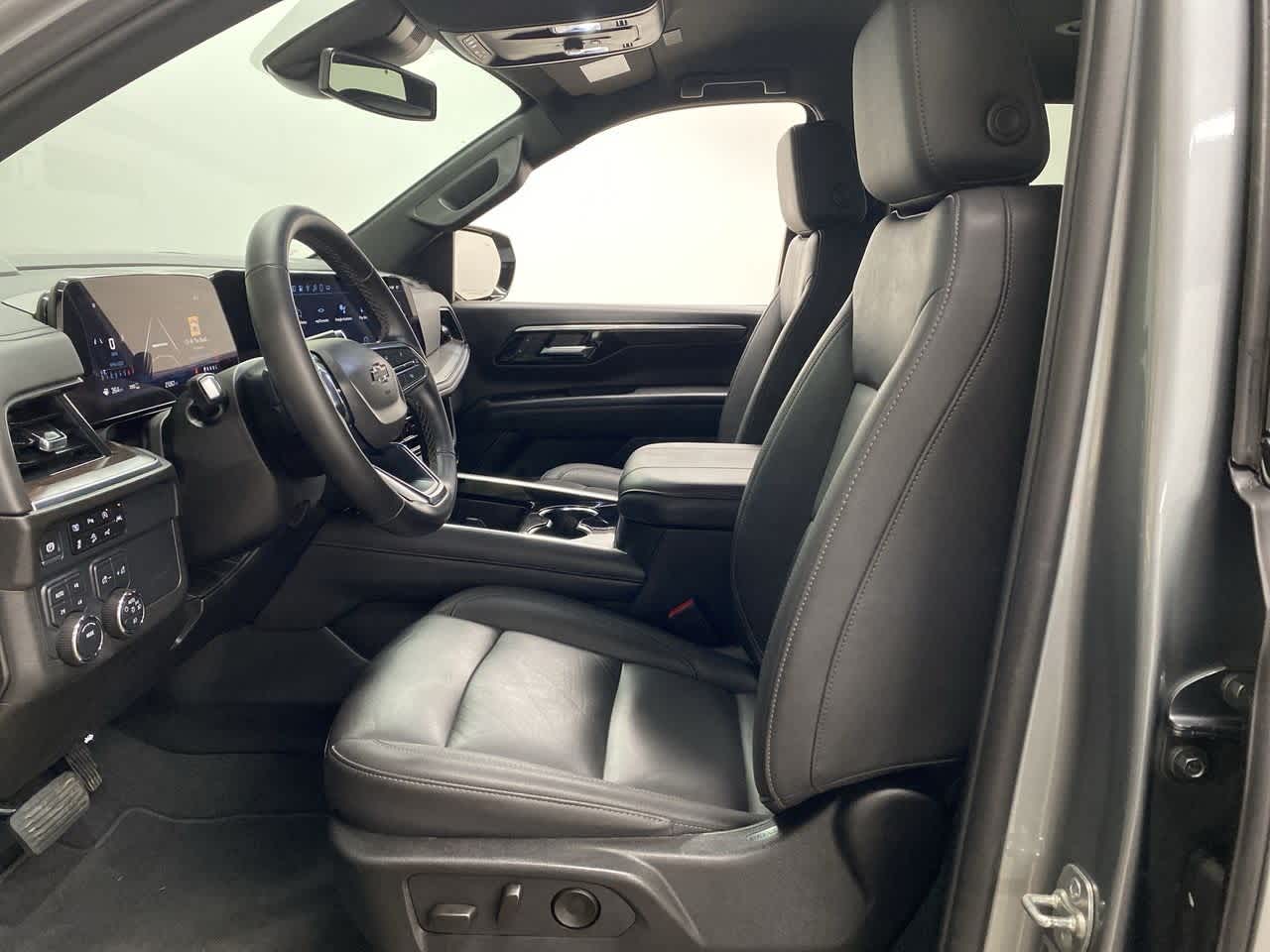 Thumbnail: 2025 Chevrolet Tahoe - 13