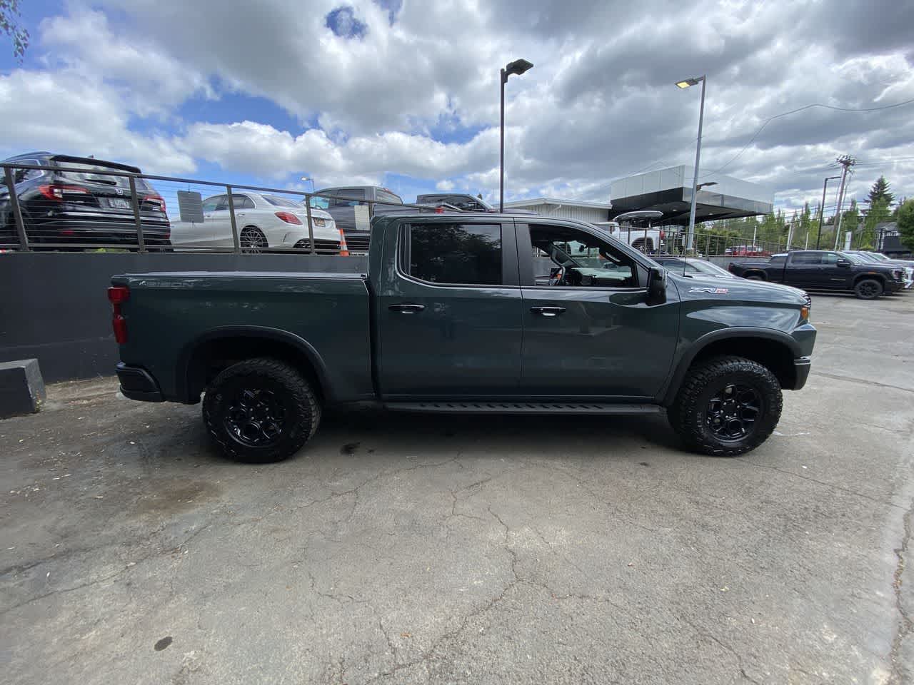 Thumbnail: 2025 Chevrolet Silverado 1500 - 7