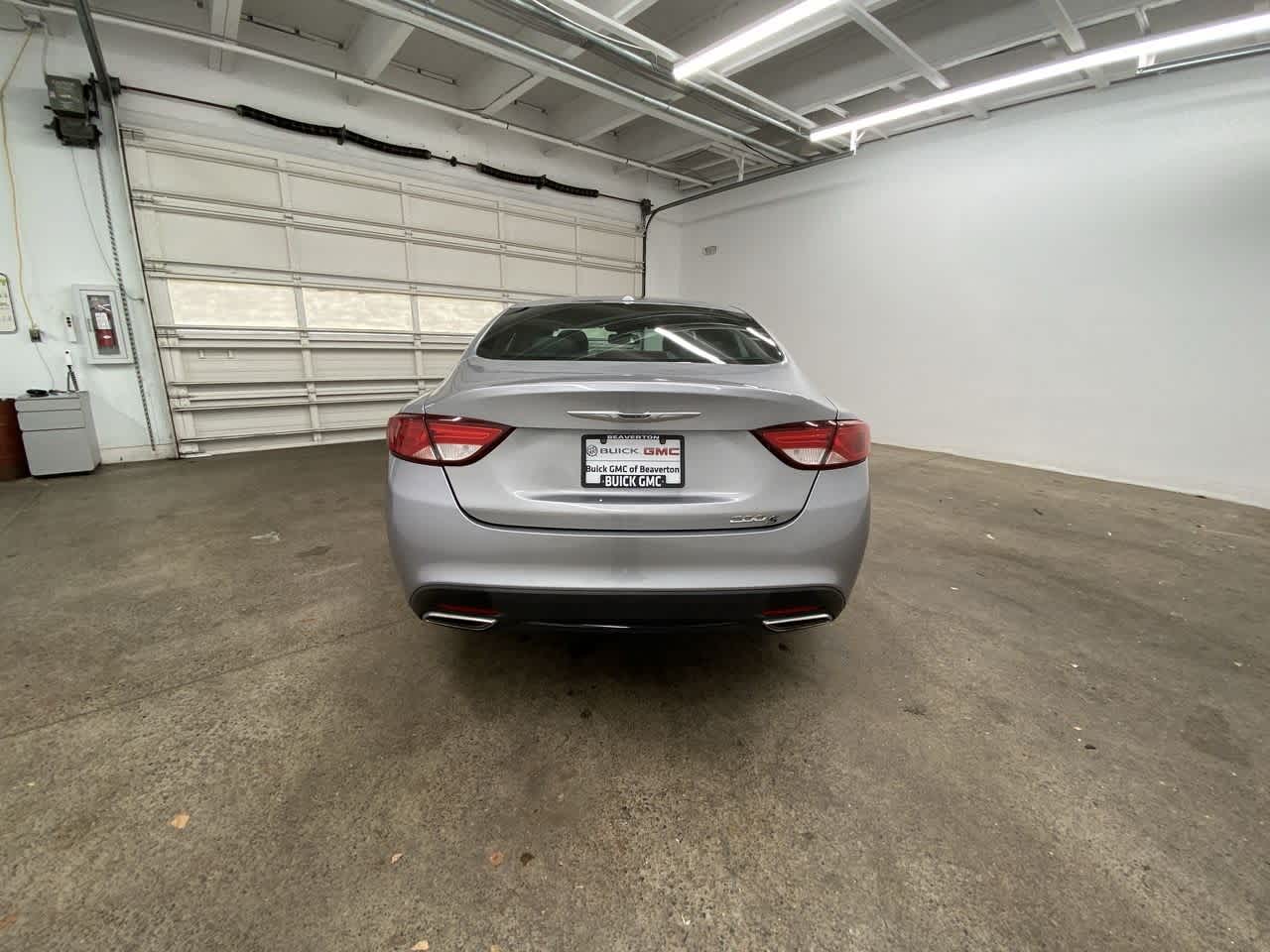 Thumbnail: 2015 Chrysler 200 - 5