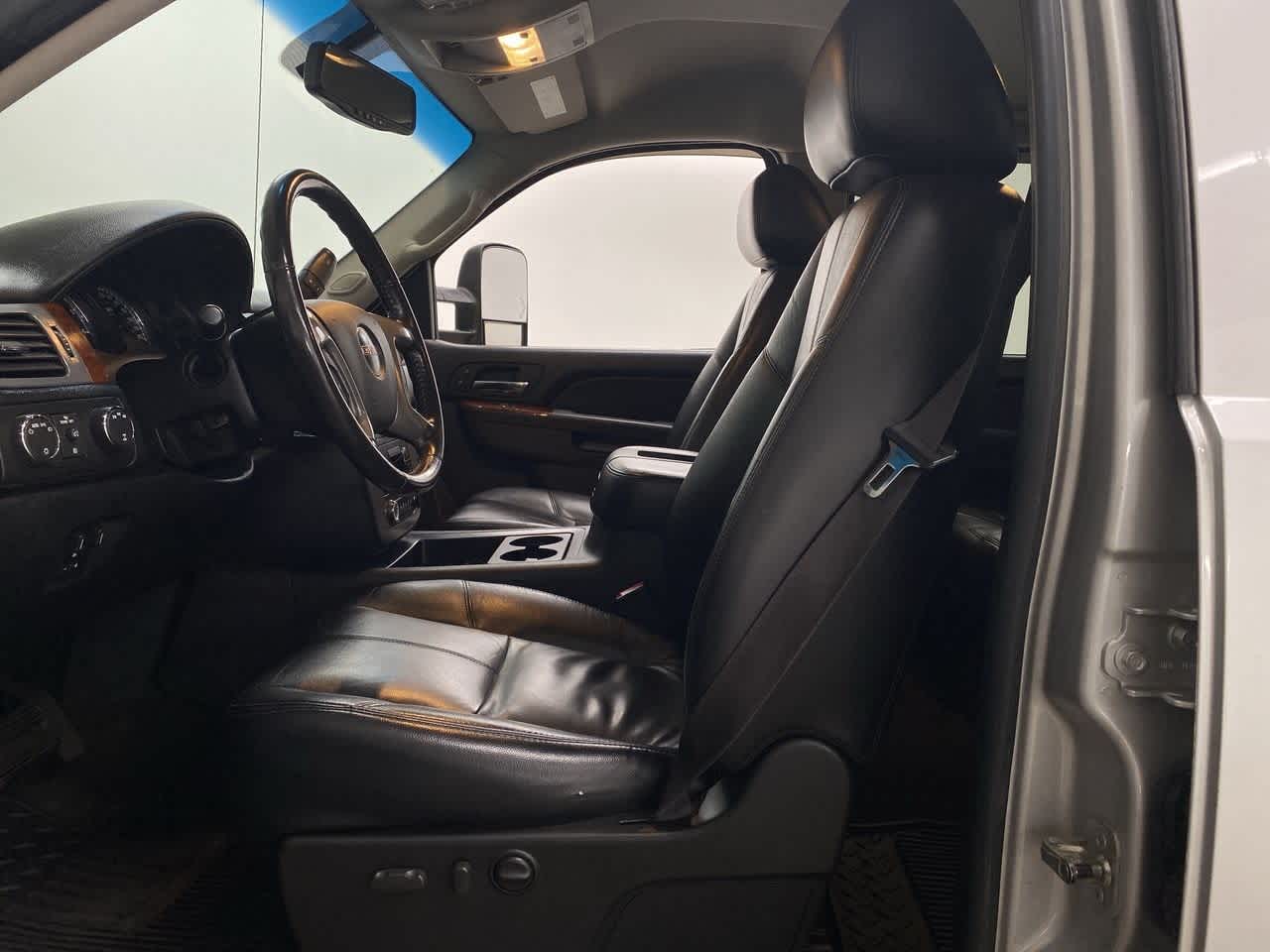 Thumbnail: 2010 GMC Sierra 2500 - 13