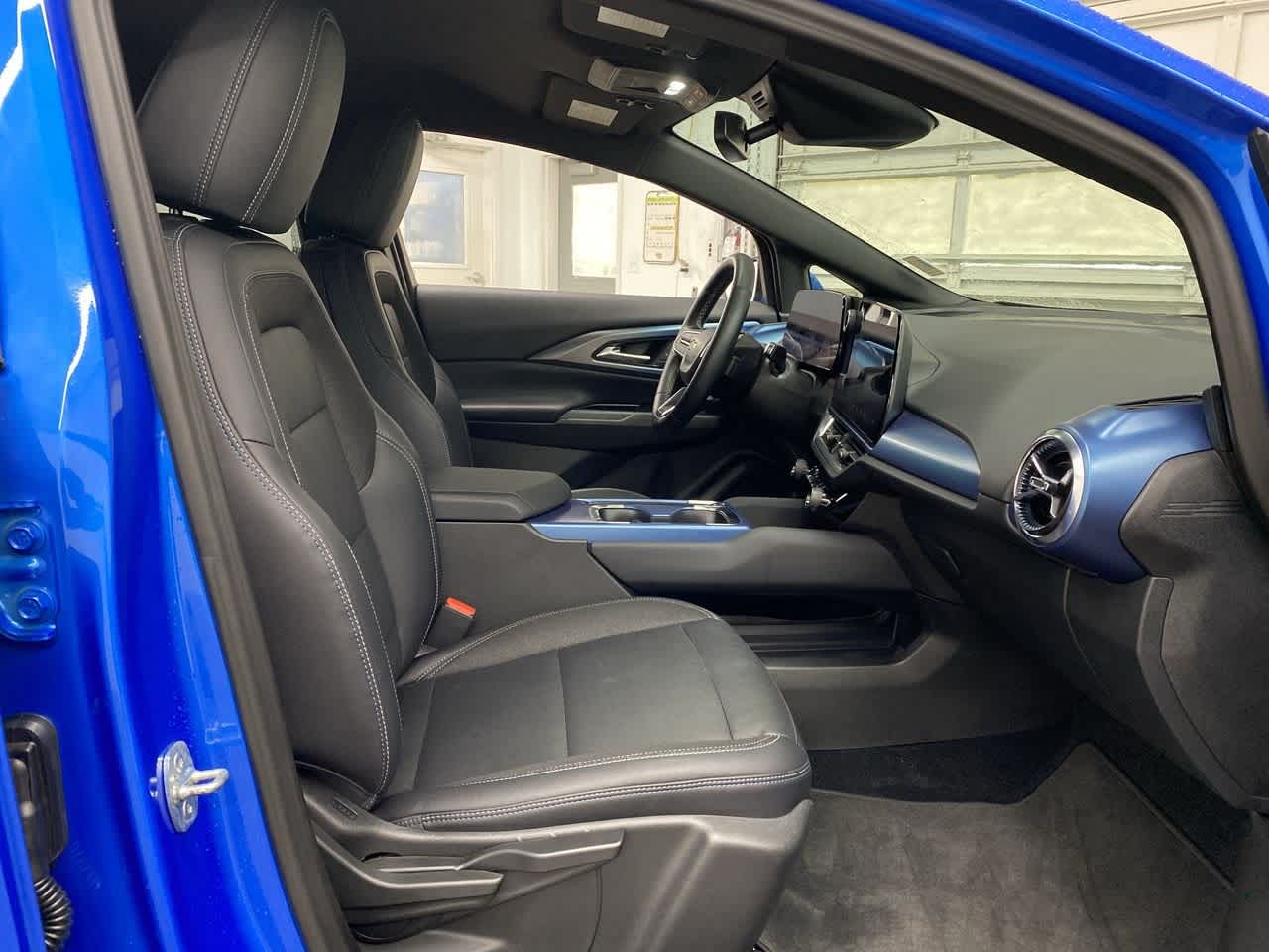 Thumbnail: 2025 Chevrolet Equinox - 18