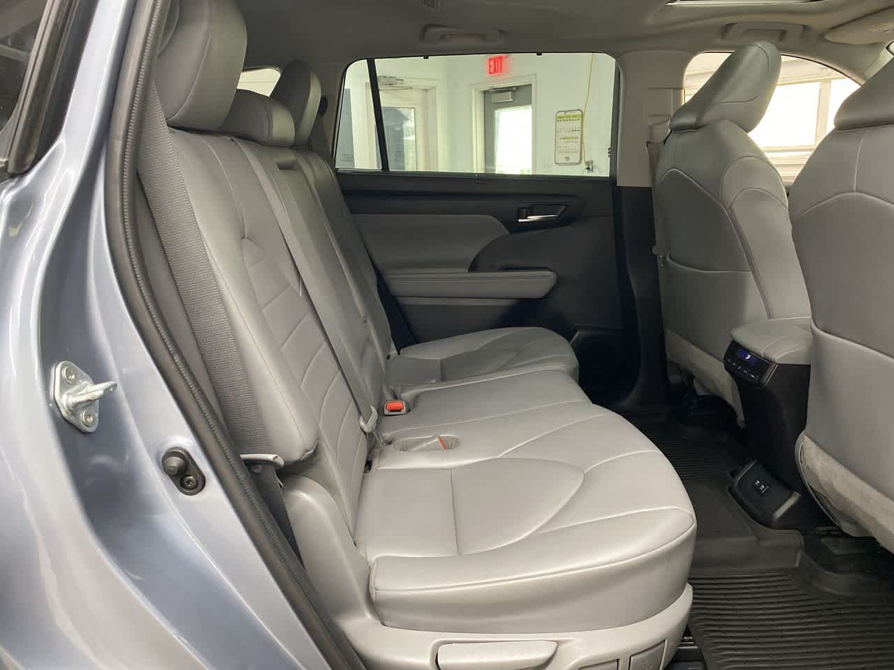 Thumbnail: 2021 Toyota Highlander - 19