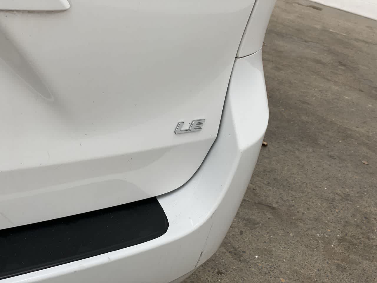 Thumbnail: 2012 Toyota Sienna - 10