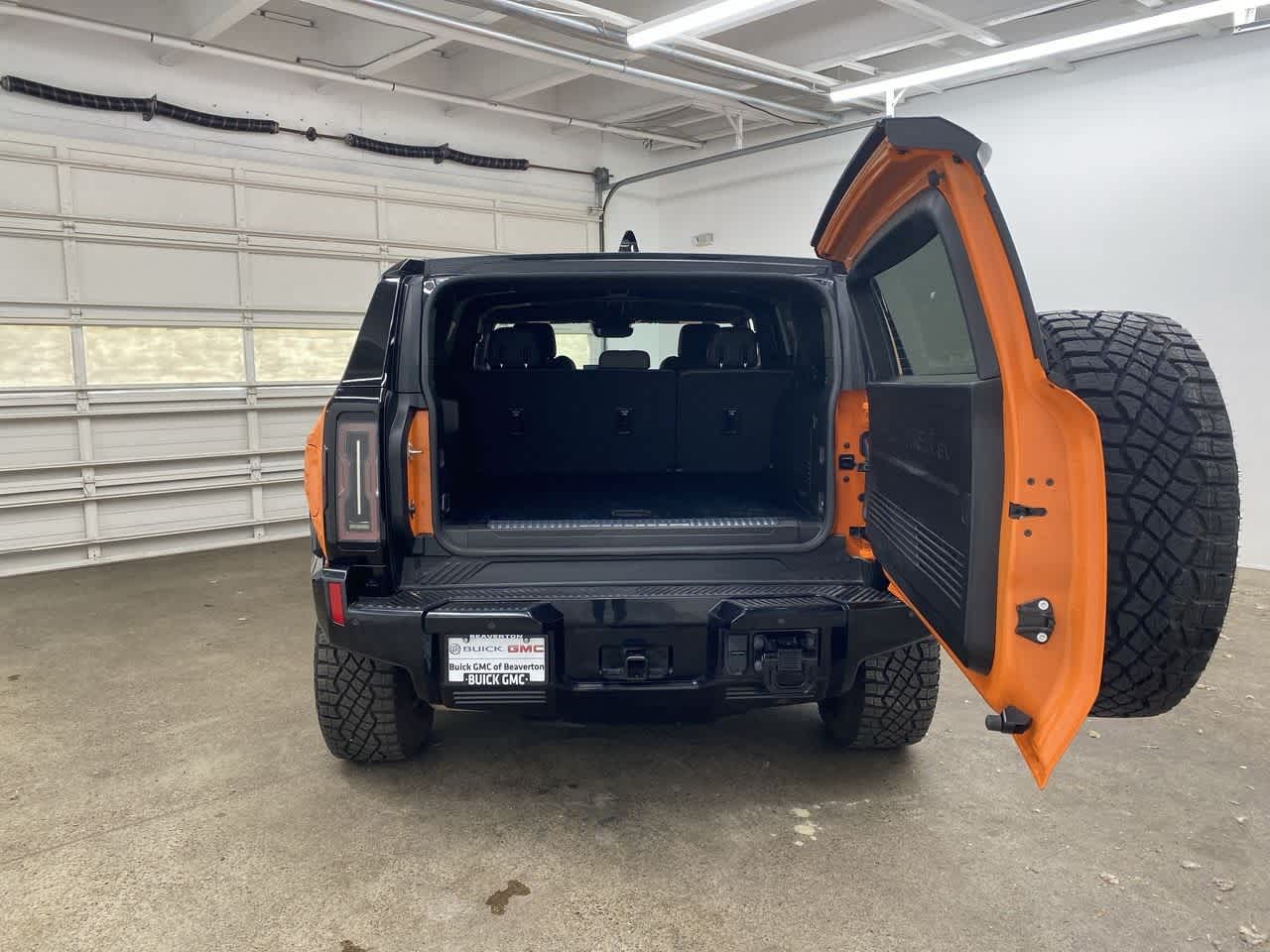 Thumbnail: 2024 GMC Hummer EV - 28