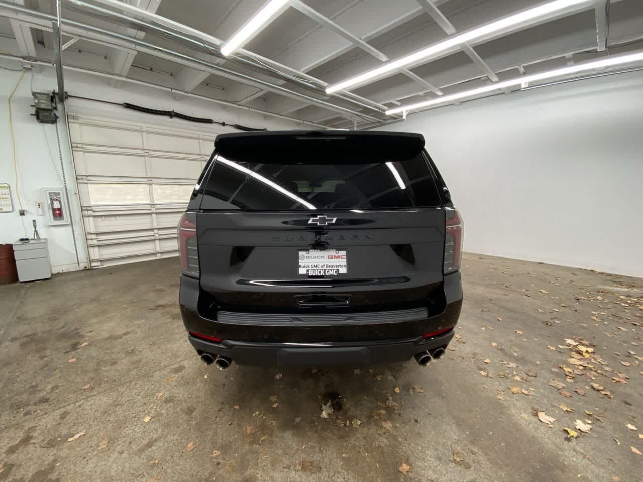 Thumbnail: 2025 Chevrolet Suburban - 5