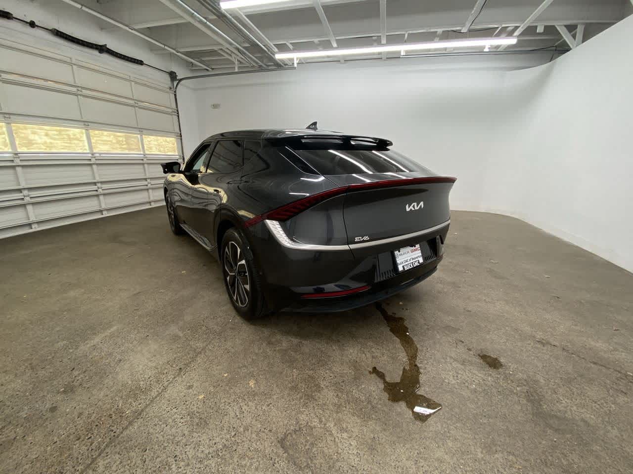 Thumbnail: 2022 Kia EV6 - 4