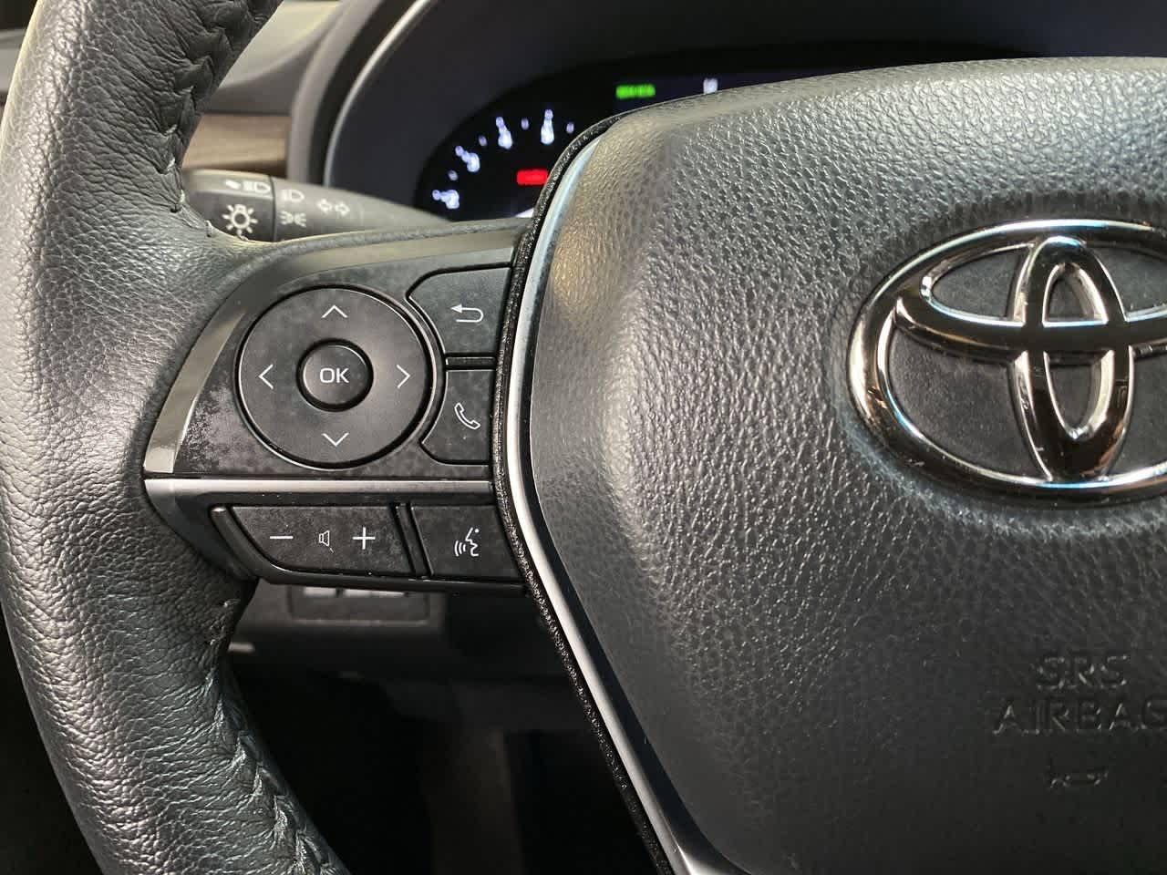 Thumbnail: 2022 Toyota Avalon - 21