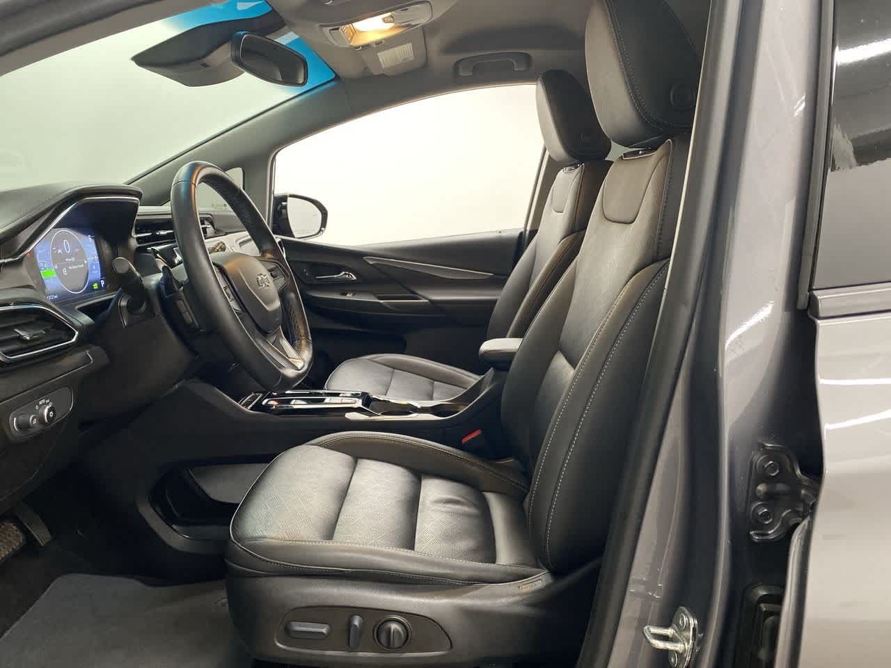 Thumbnail: 2023 Chevrolet Bolt EV - 14