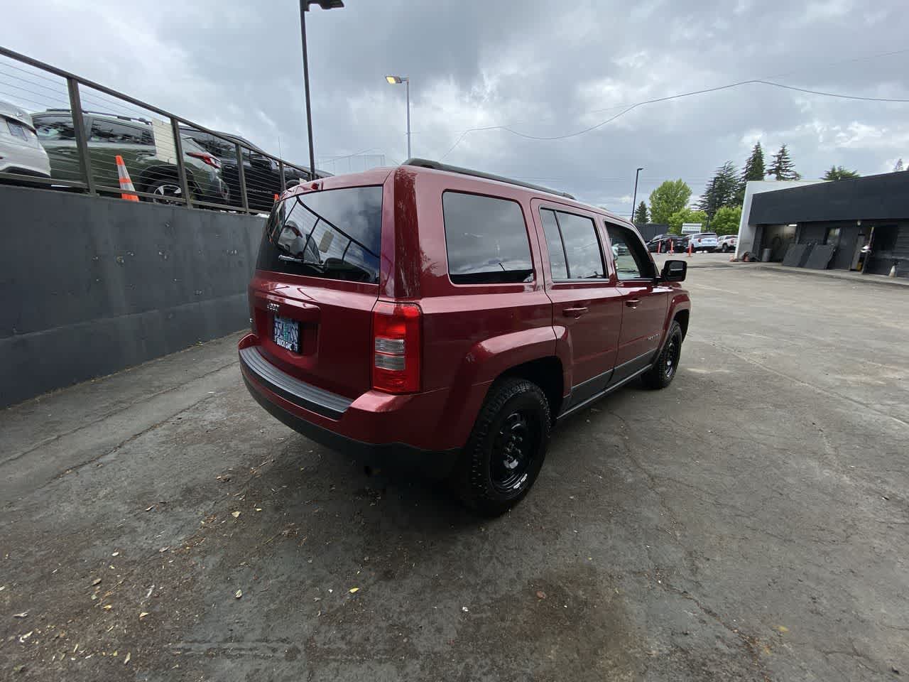 Thumbnail: 2015 Jeep Patriot - 6