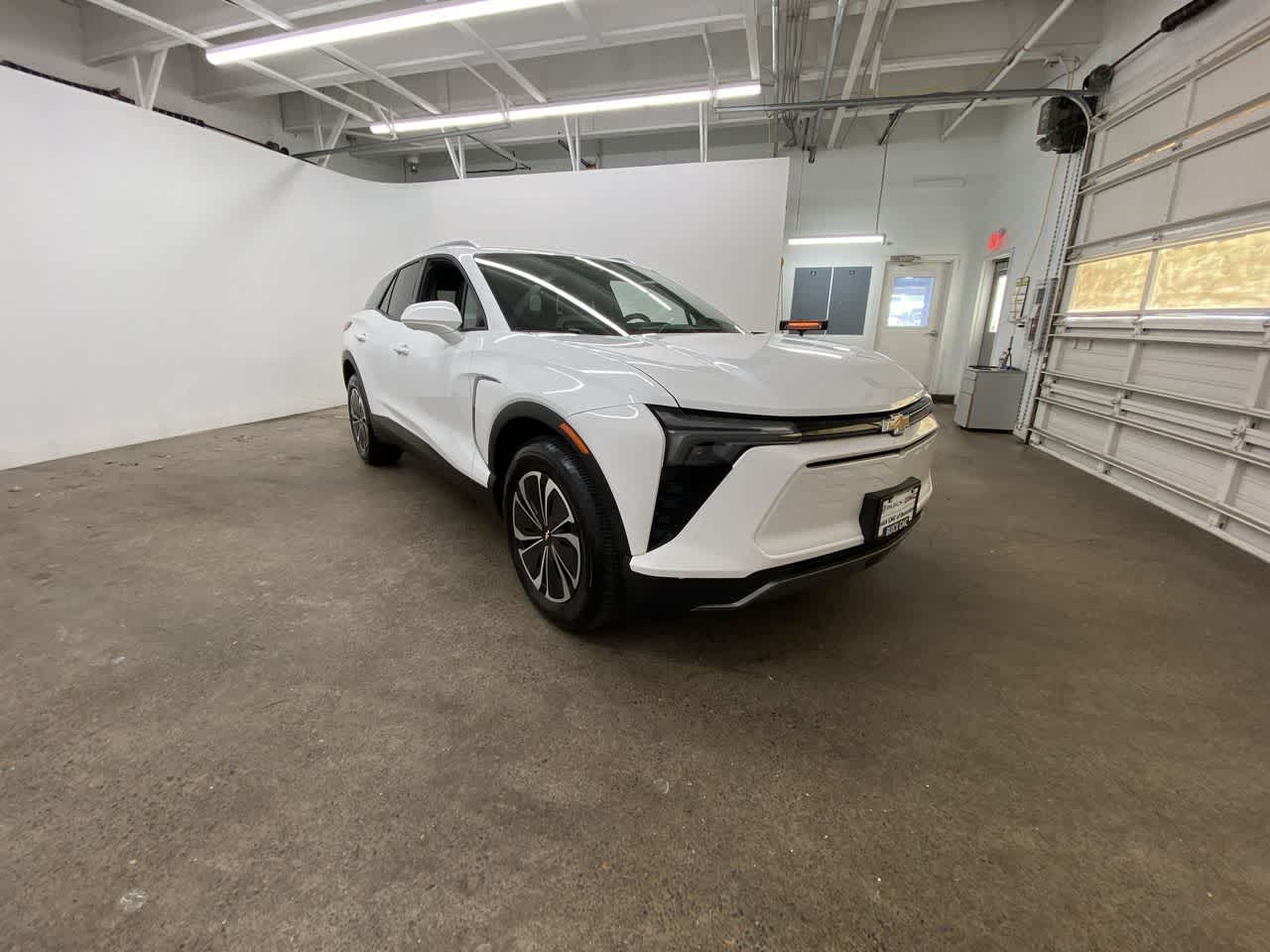 Thumbnail: 2024 Chevrolet Blazer EV - 8