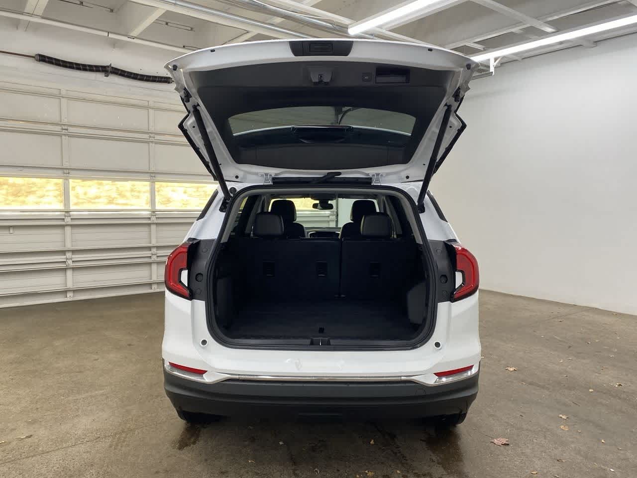 Thumbnail: 2023 GMC Terrain - 29