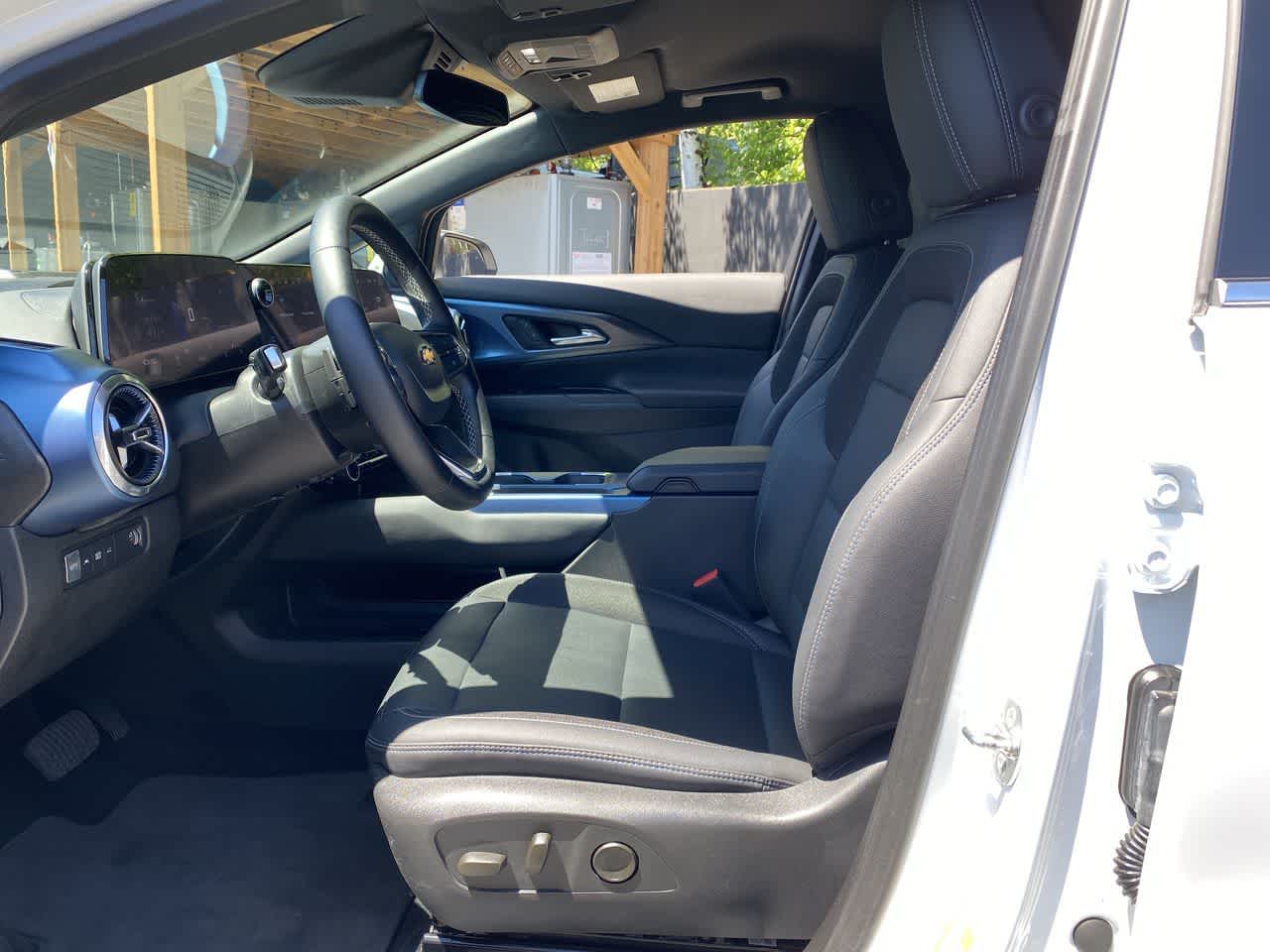Thumbnail: 2024 Chevrolet Equinox - 13