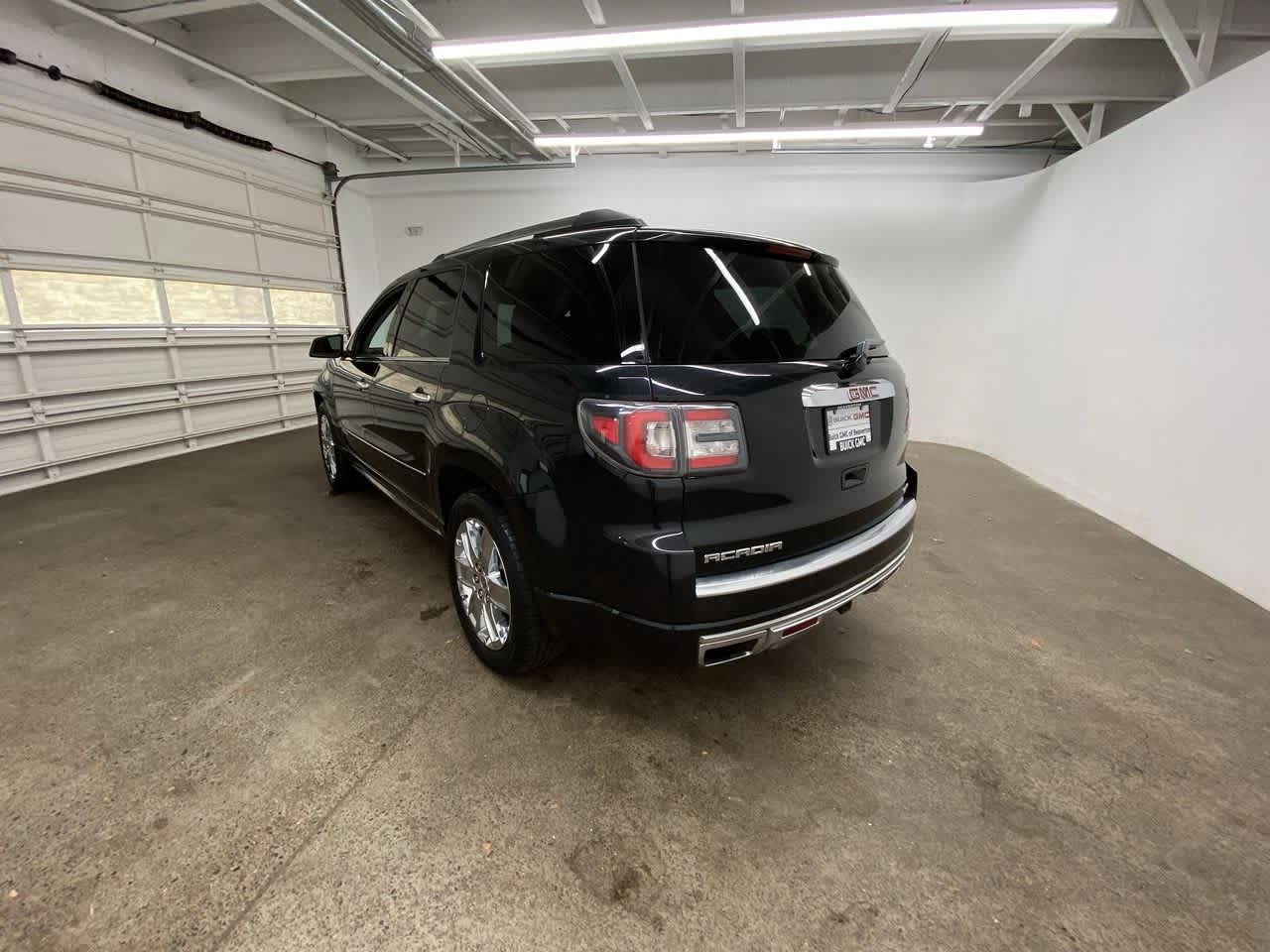 Thumbnail: 2015 GMC Acadia - 4