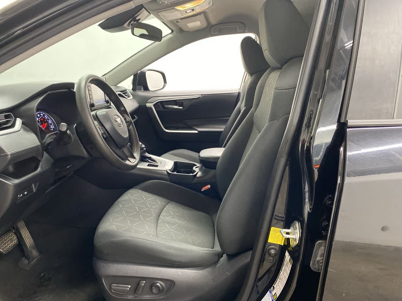 Thumbnail: 2021 Toyota RAV4 - 14