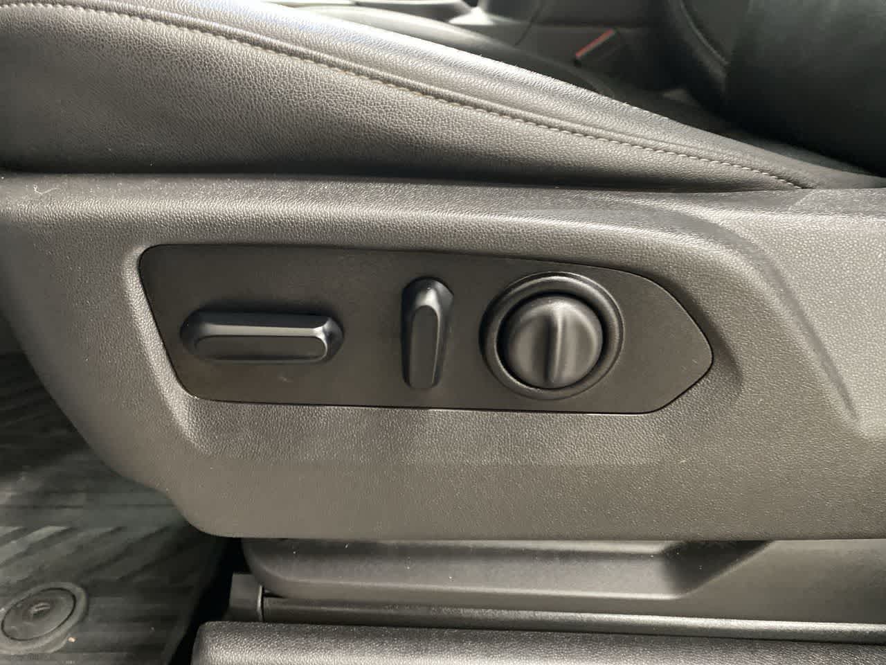 Thumbnail: 2021 Chevrolet Silverado 1500 - 14