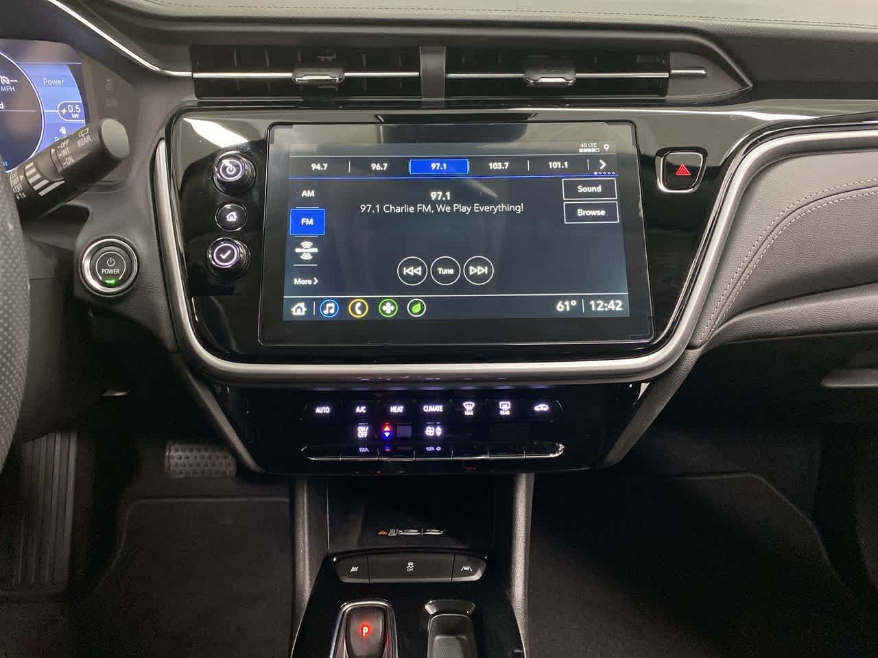 Thumbnail: 2022 Chevrolet Bolt EUV - 25