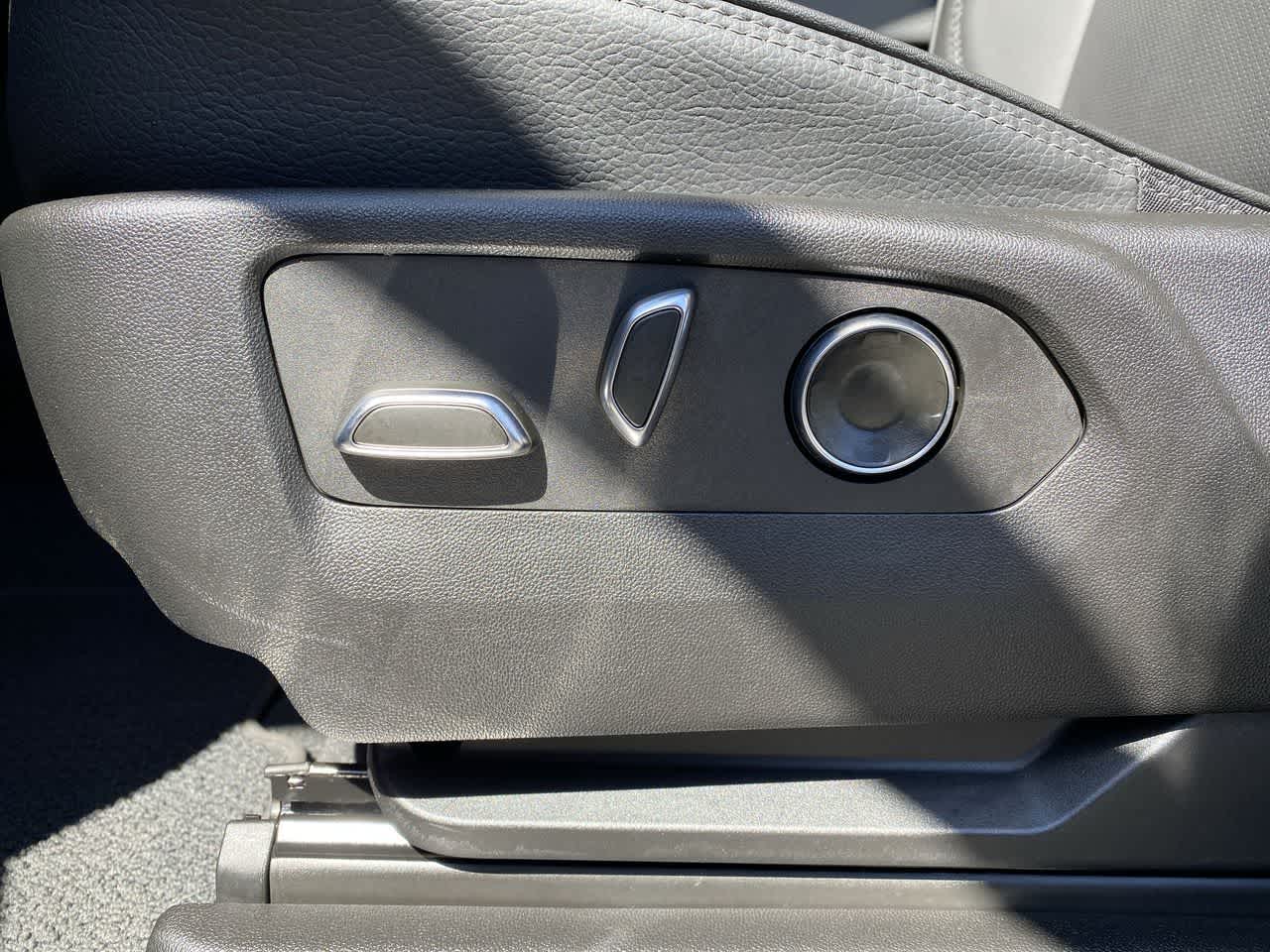 Thumbnail: 2024 GMC Yukon - 14