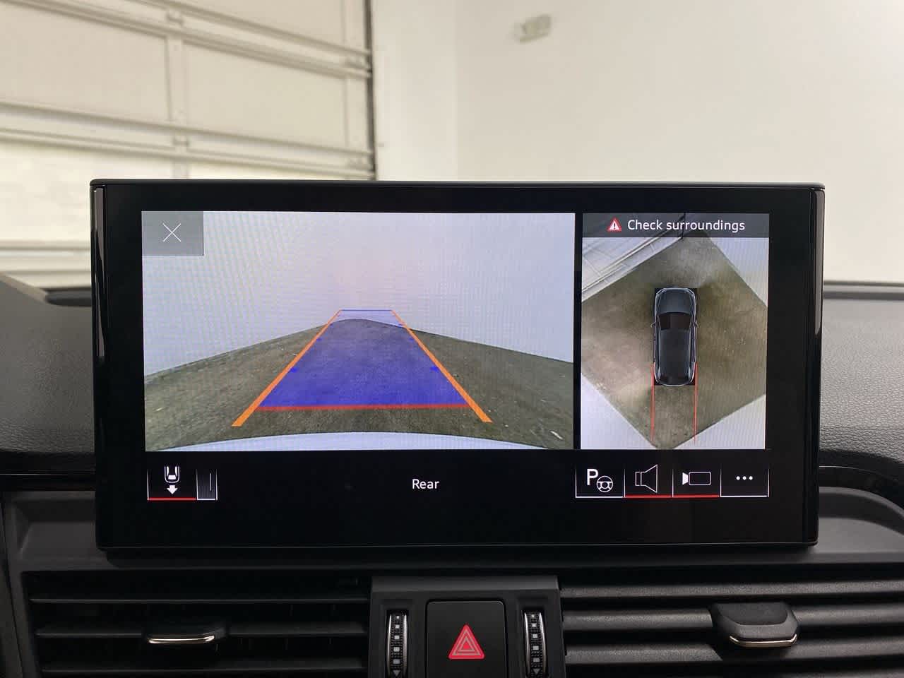 Thumbnail: 2022 Audi Q5 - 26