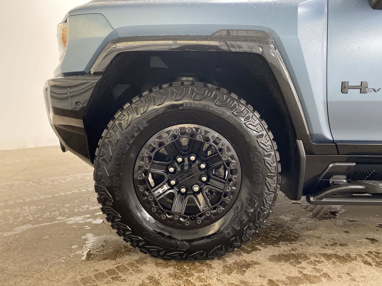 Thumbnail: 2024 GMC Hummer EV - 11