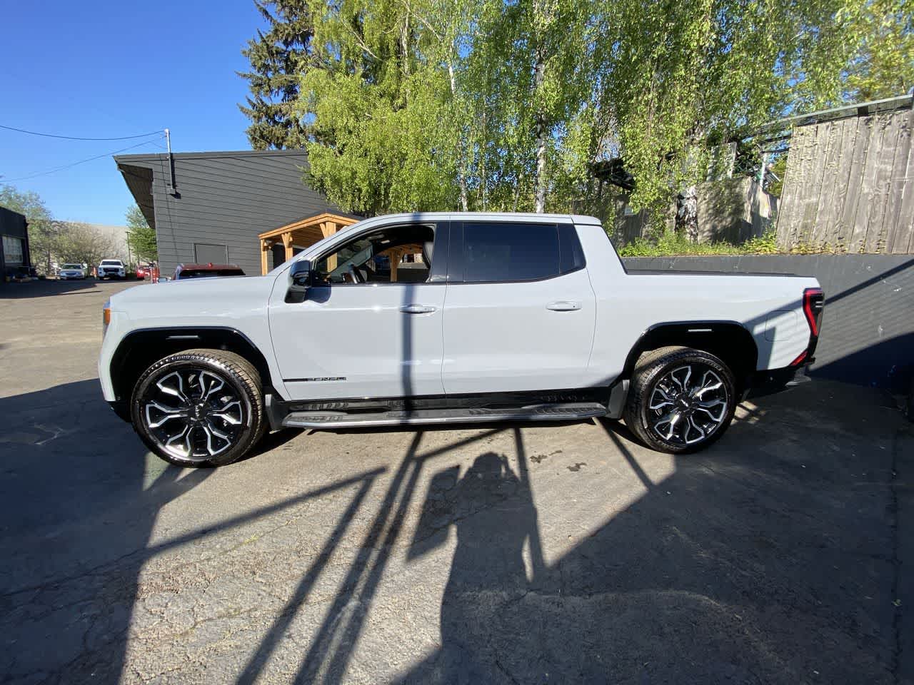 Thumbnail: 2024 GMC Sierra EV - 3