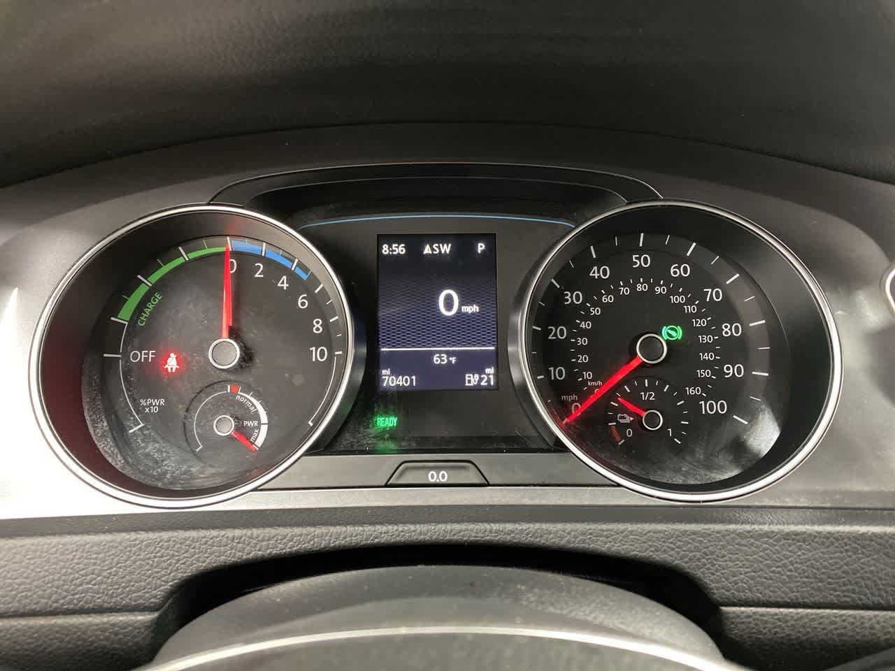 2015 Volkswagen e-Golf SEL Premium 28