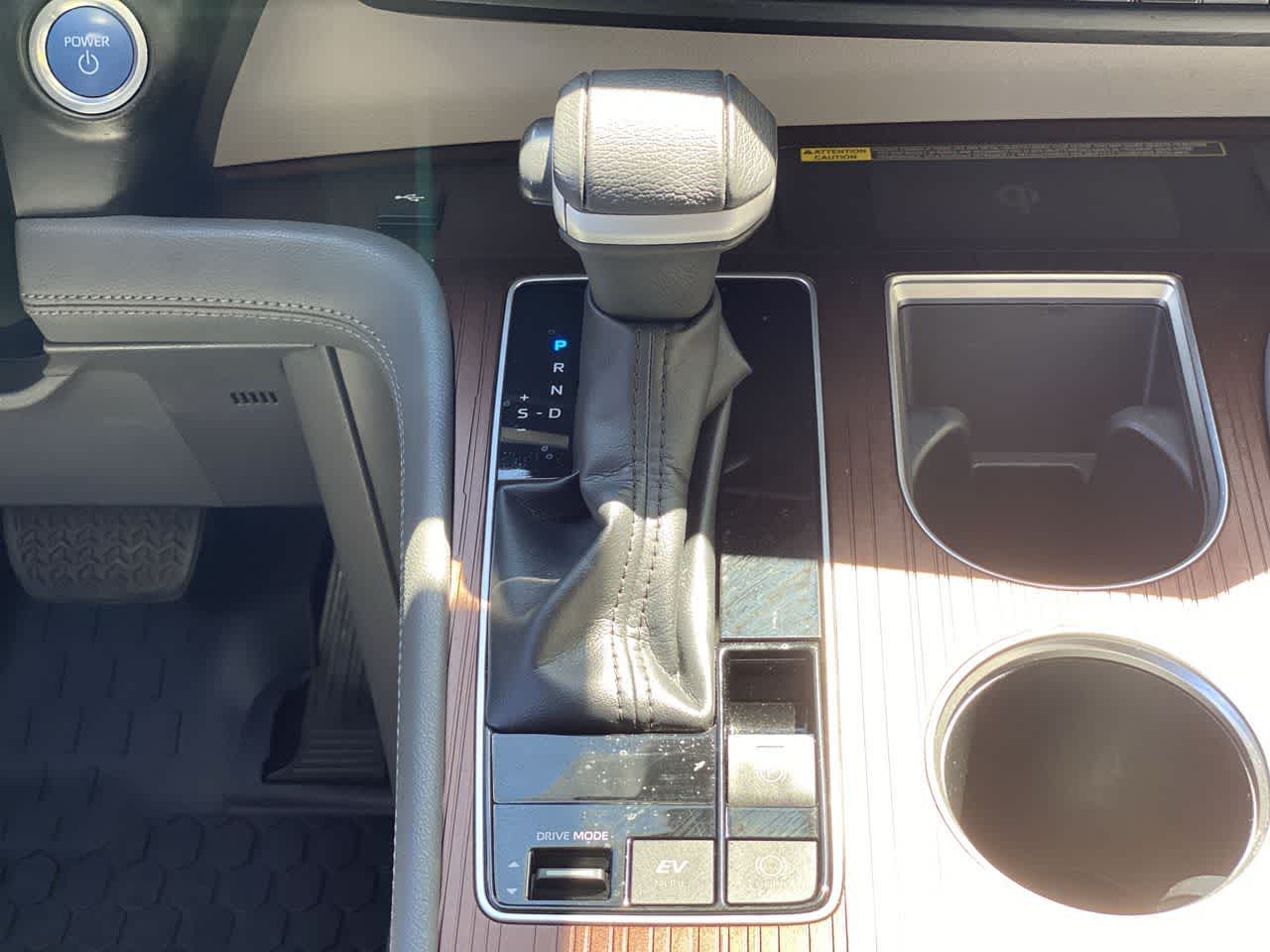 Thumbnail: 2022 Toyota Sienna - 26