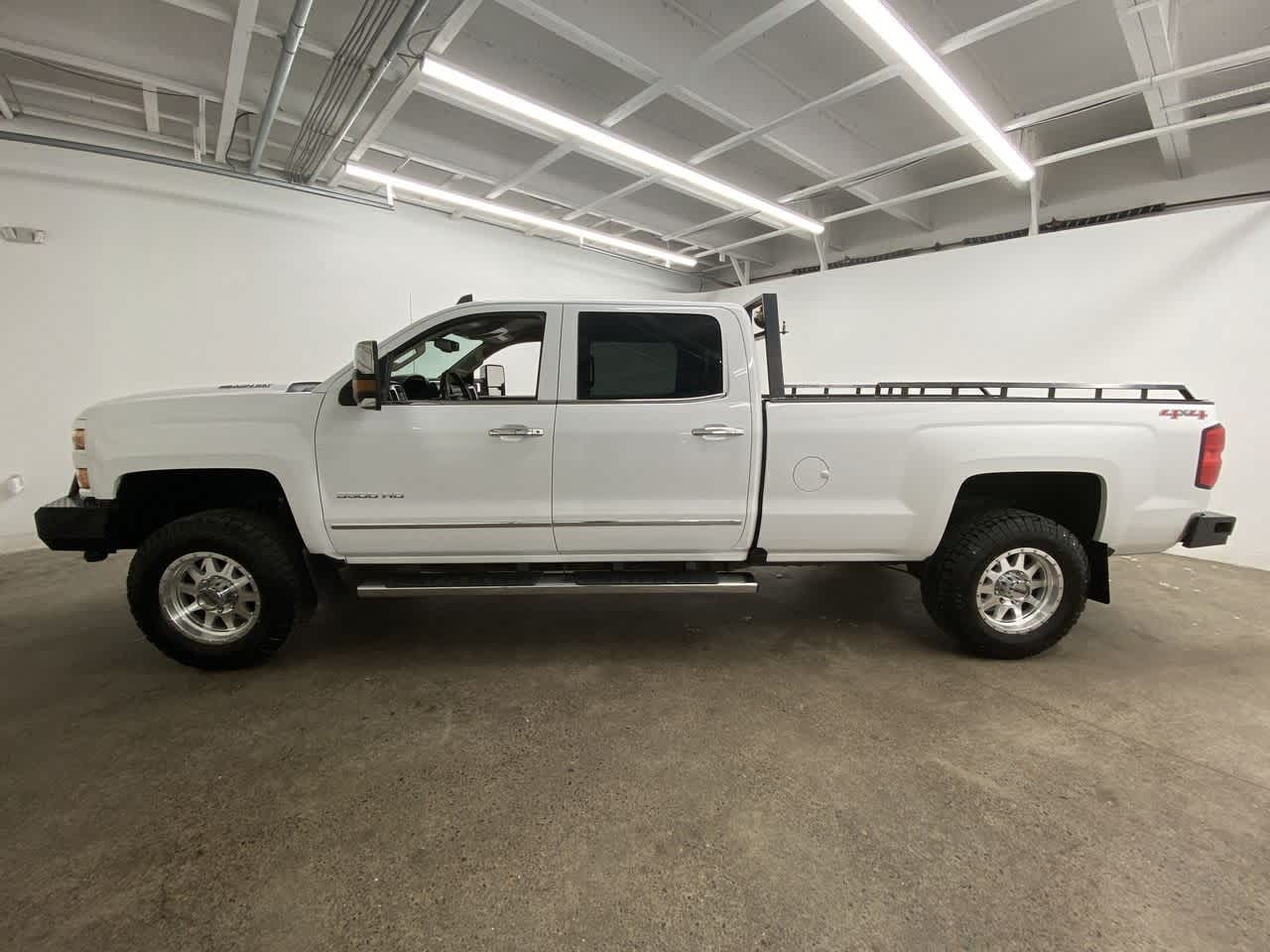 Thumbnail: 2016 Chevrolet Silverado 3500 - 3