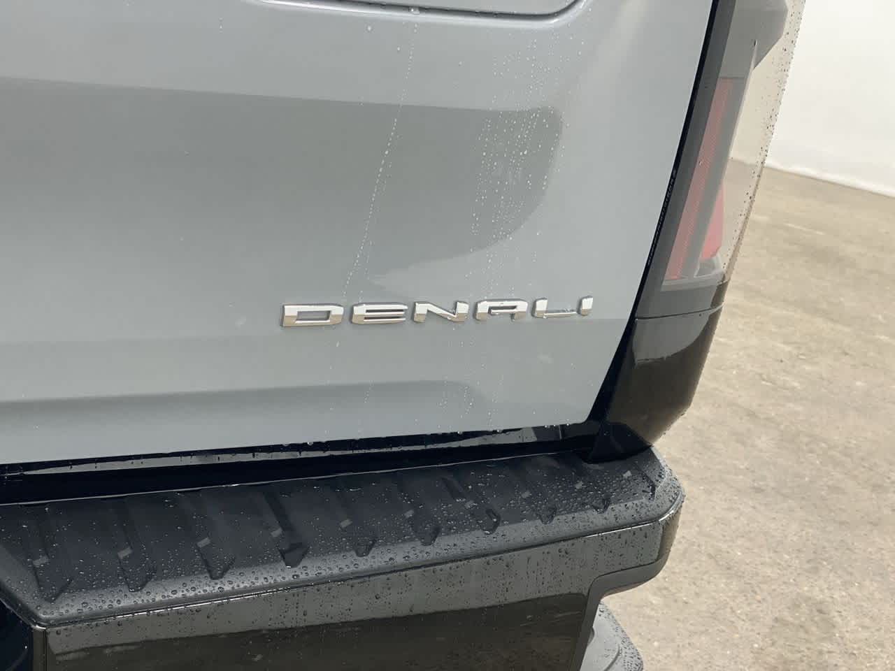 Thumbnail: 2024 GMC Sierra EV - 11