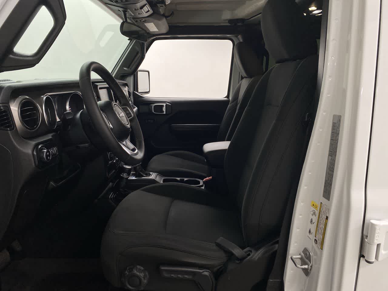 Thumbnail: 2020 Jeep Gladiator - 14