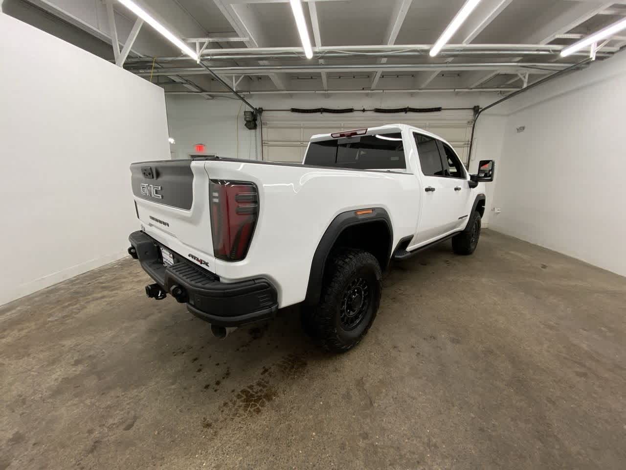 Thumbnail: 2026 GMC Sierra 2500 - 6