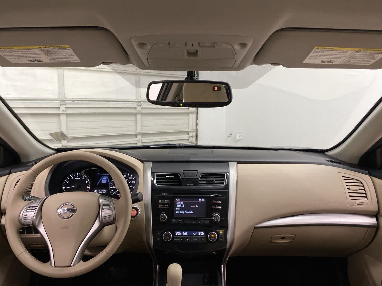 Thumbnail: 2015 Nissan Altima - 14