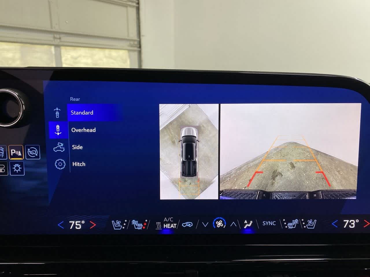 Thumbnail: 2025 Chevrolet Silverado EV - 25