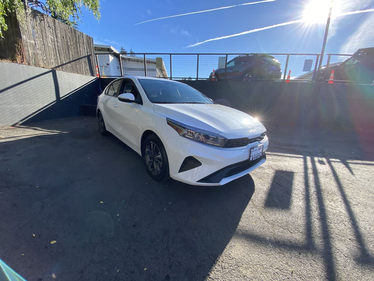 Thumbnail: 2024 Kia Forte - 8