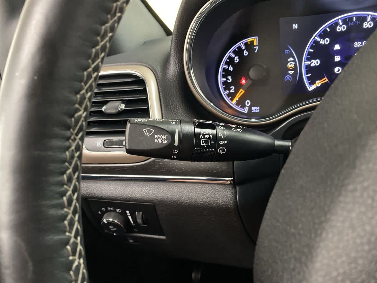 Thumbnail: 2017 Jeep Grand Cherokee - 23