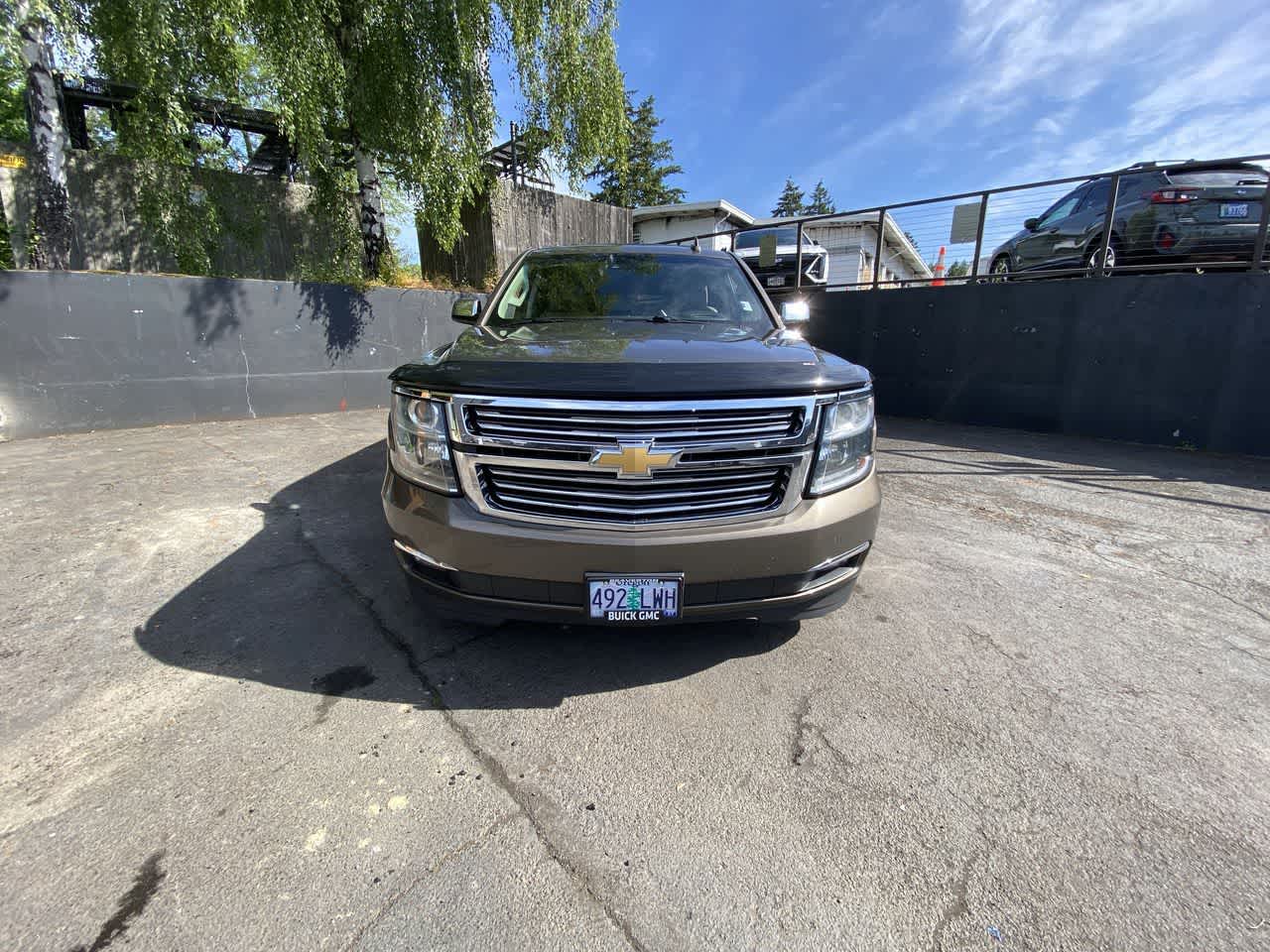 Thumbnail: 2016 Chevrolet Suburban - 9
