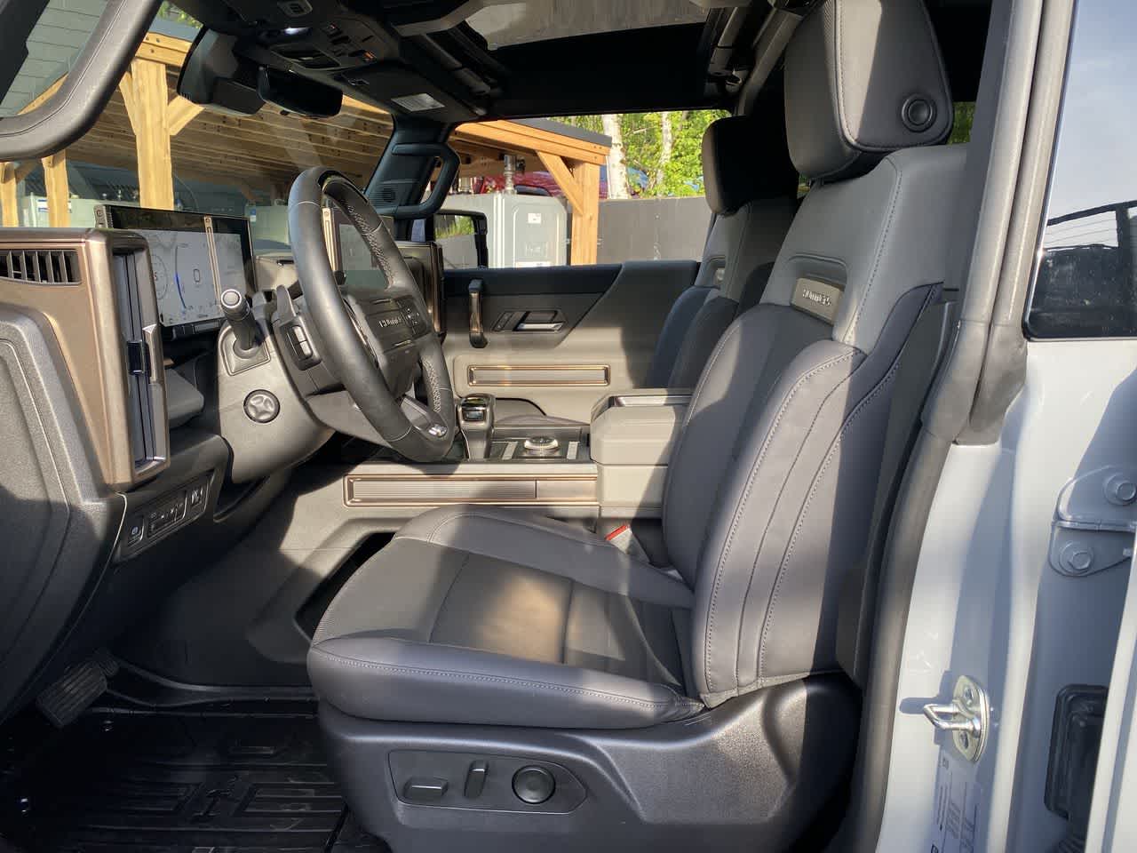 Thumbnail: 2025 GMC Hummer EV - 13