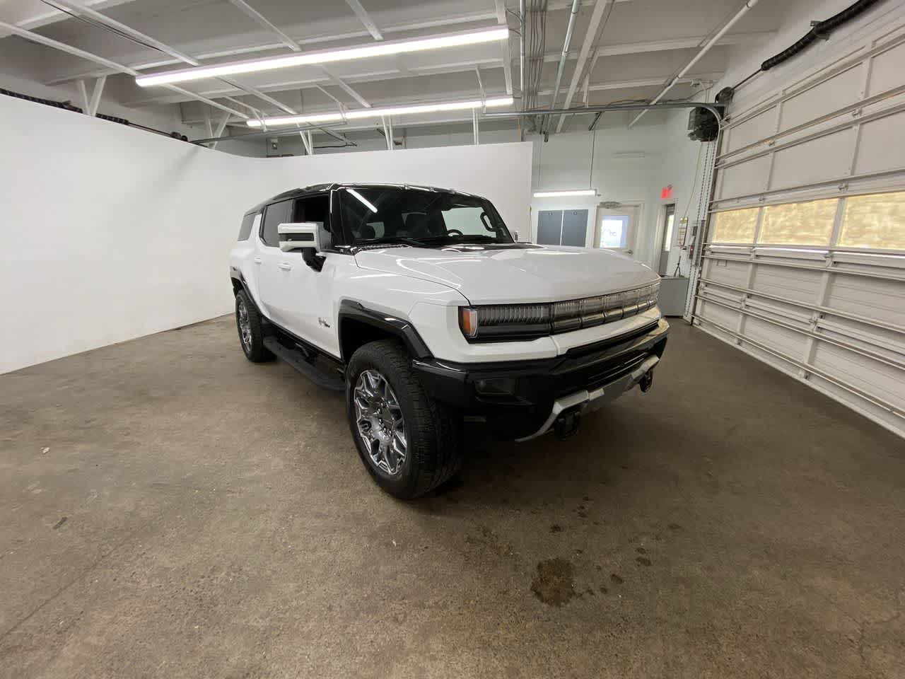 Thumbnail: 2025 GMC Hummer EV - 8
