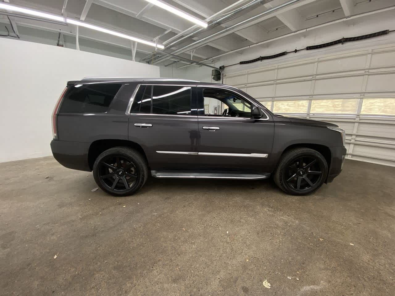 Thumbnail: 2015 Cadillac Escalade - 7