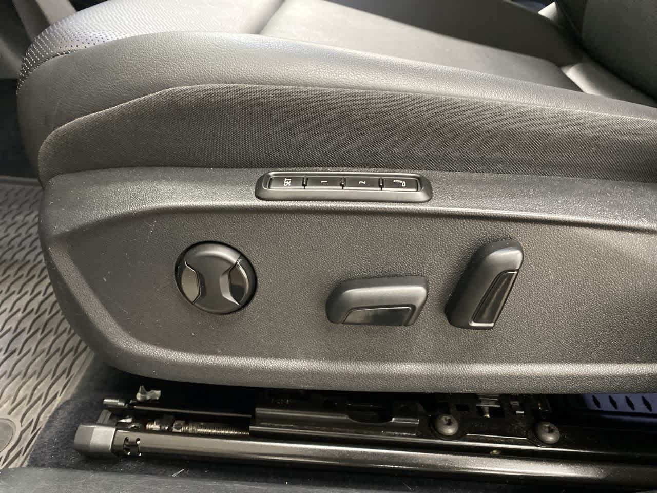 Thumbnail: 2021 Volkswagen ID.4 - 14